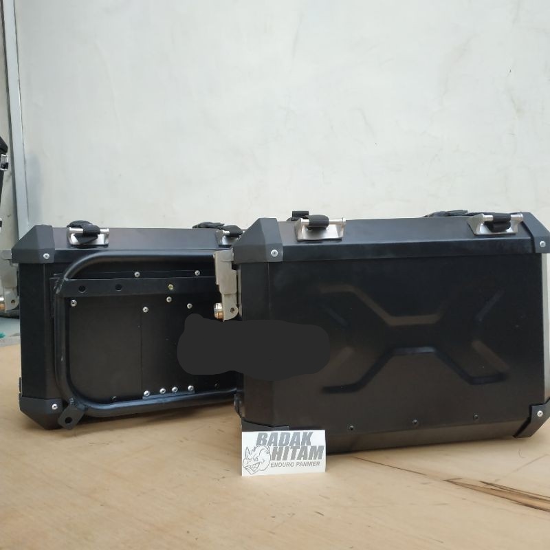 Side - Box Samping Motor Badak Hitam Alumunium Pannier 34 Liter Side Box Badak Hitam