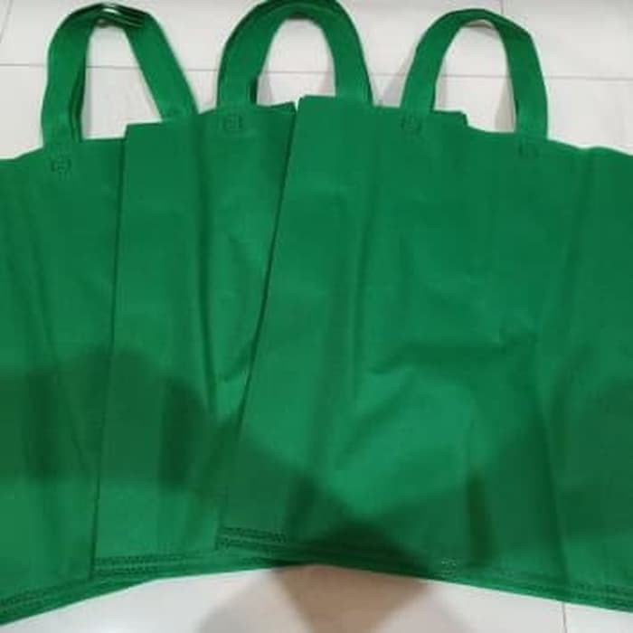

Tas Spunbond- Tas Spunbound Ukuran Besar 38x45 CM Isi 12 Pc