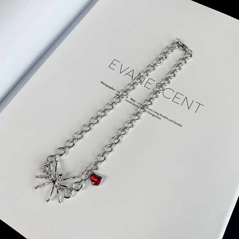 Ruby Spider Necklace Accessories Light Luxury Personality Retro Clavicle Chain