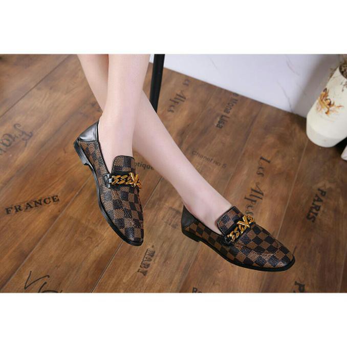 Diskon Sepatu Wanita Import/Lv Loafer Shoes/Sepatu Wanita Murah Terbaru