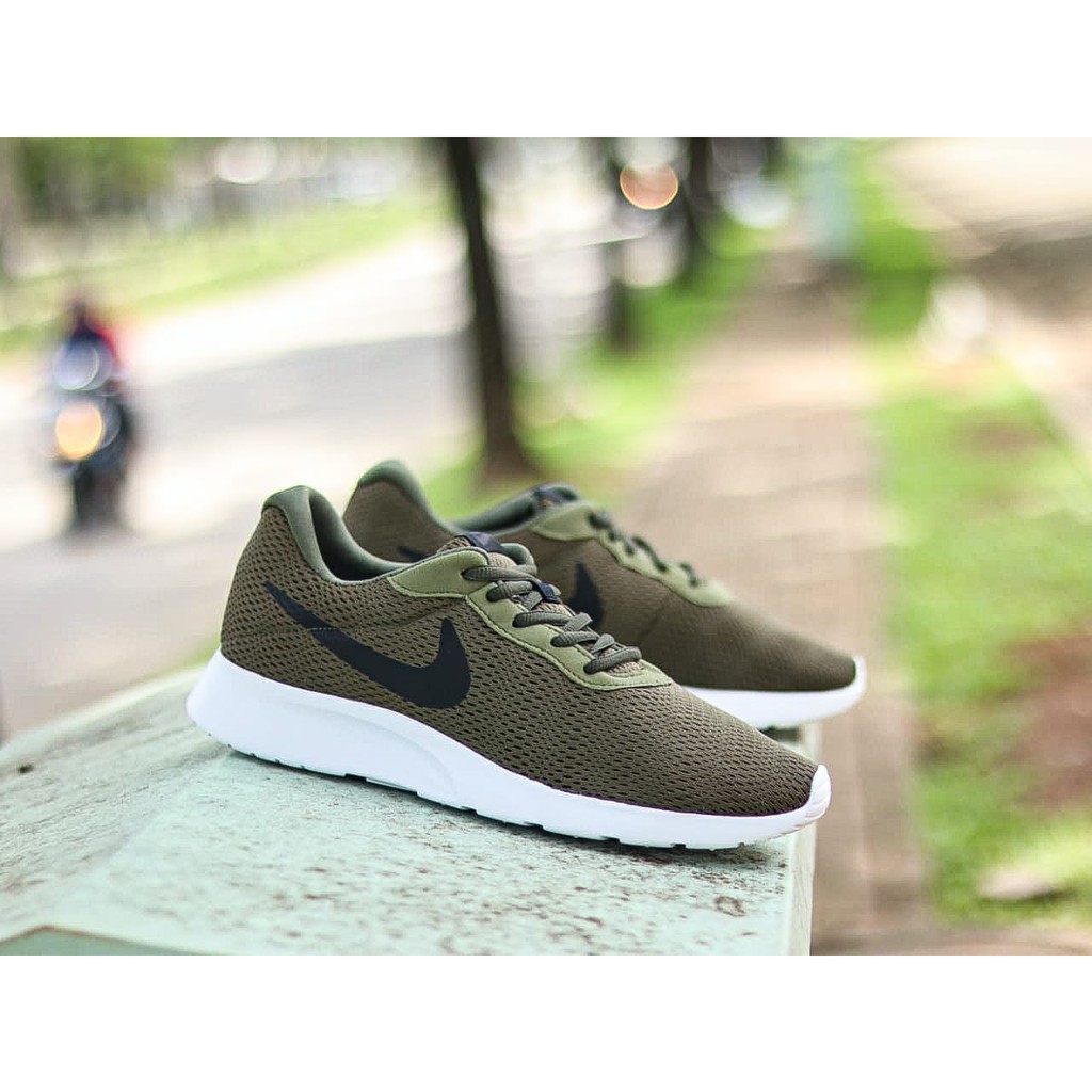 nike tanjun olive green