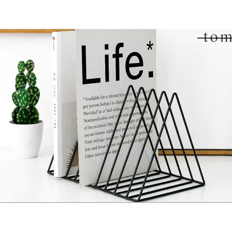 

Sekat / Pembatas Buku Minimalis - Triangle Book Shelf