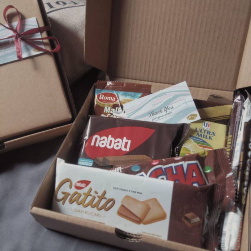 

SNACKBOX/HAMPERS MURAH
