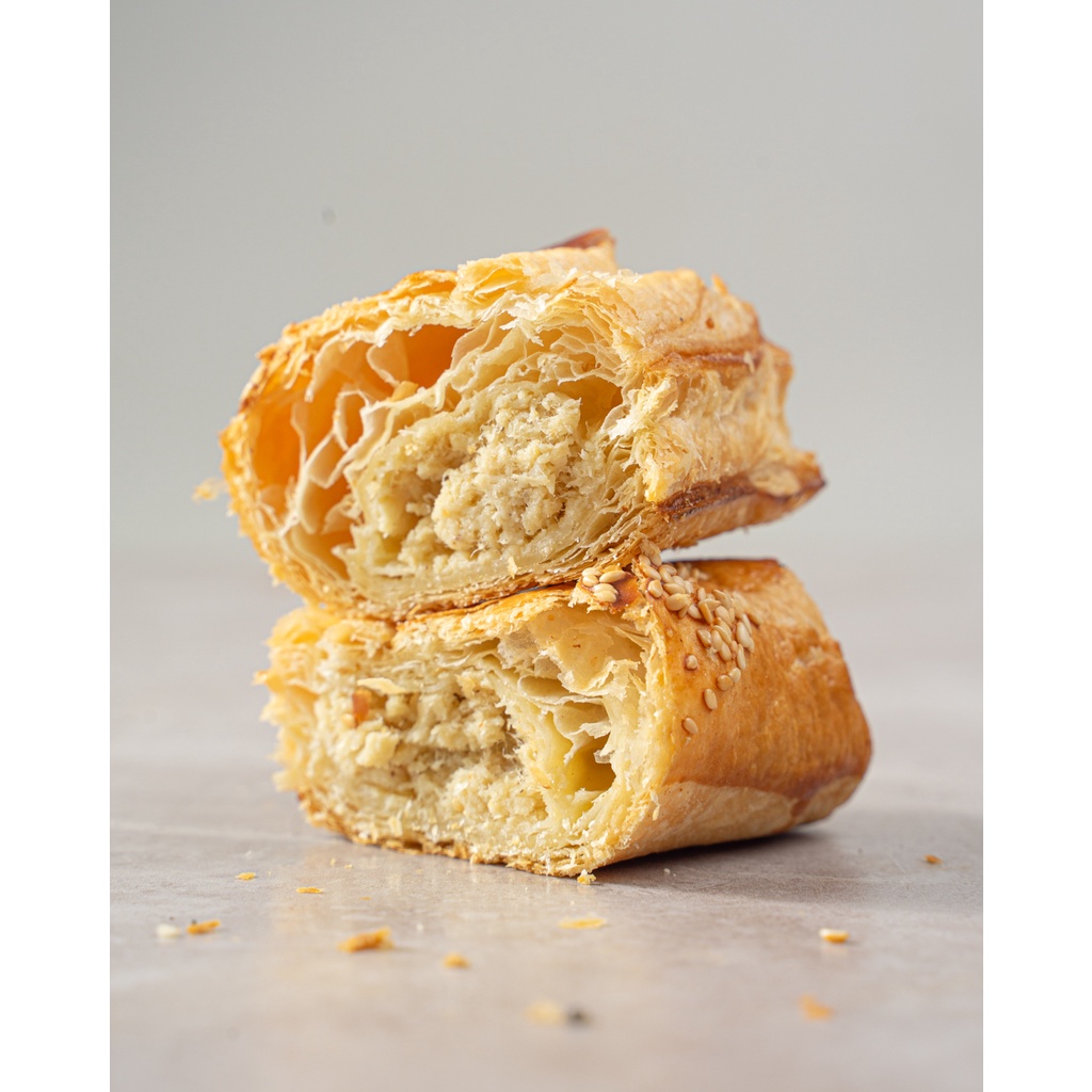 

Lemper Ayam Puff / Puff dengan isian Lemper Ayam