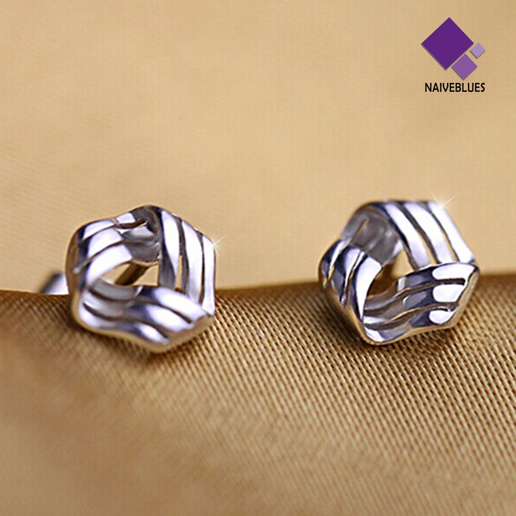 Anting Stud Bentuk Segitiga Geometris Warna Silver