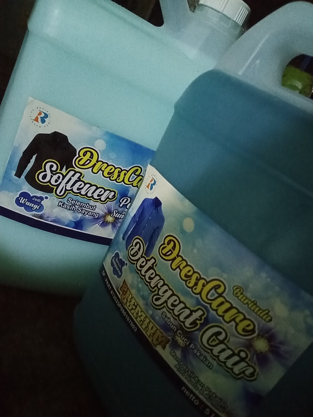 Softener Laundry 5l Pelembut Dan Pewangi Pakaian (snapy-exotic-sakura-downyblack-summerday)