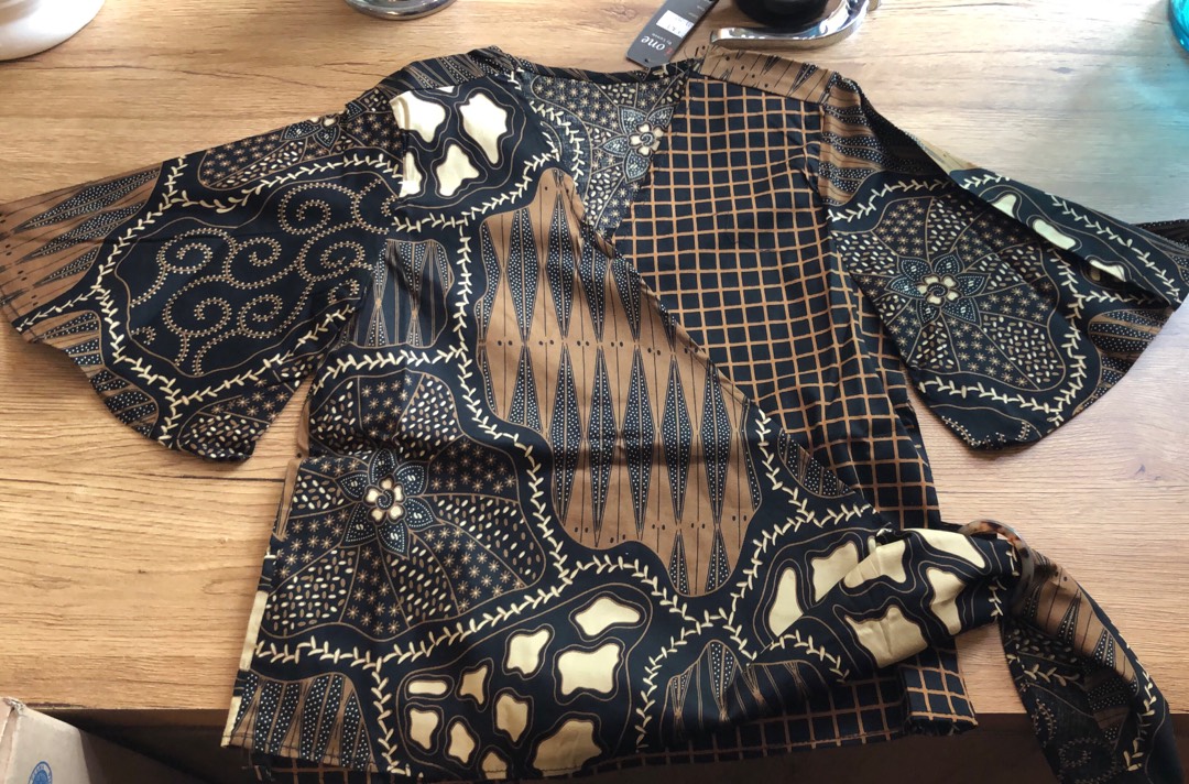 Leon - Tama Top / Atasan Batik Wanita