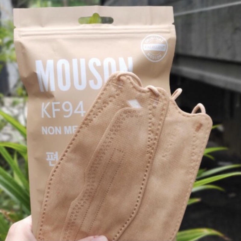 MASKER KF94 EARLOOP 3 PLY 1 PACK MERK MOUSON JSP WARNA PUTIH HITAM ABU KF 94 NYAMAN DIPAKAI | RUMIFY