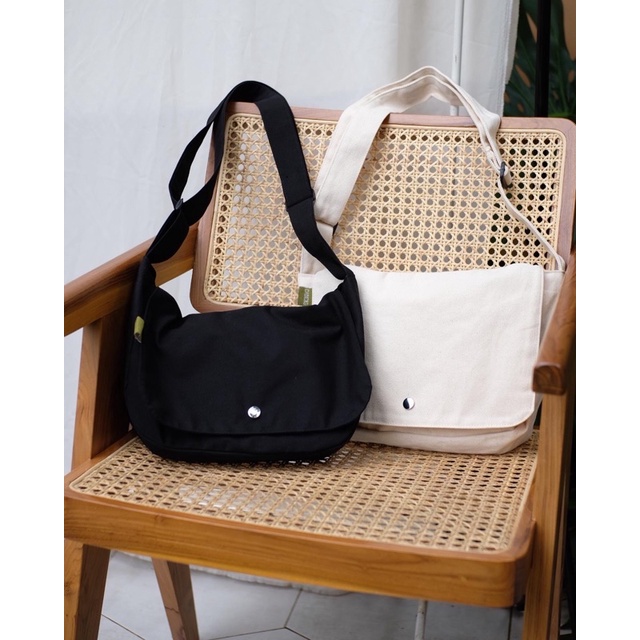 Maren Sling Bag Canvas / Tas Selempang Kanvas - Cabiciks