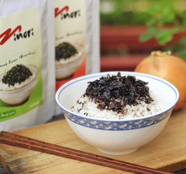 

Ninori Abon Rumput Laut Tabur / Seaweed Nori Seasoning / Abon Rumput Laut Kekinian Lezat Halal 100%