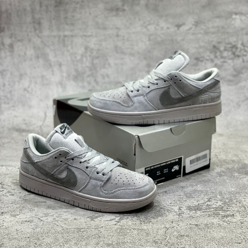 Sepatu Nike Sb Dunk Low Reigning Champion Grey