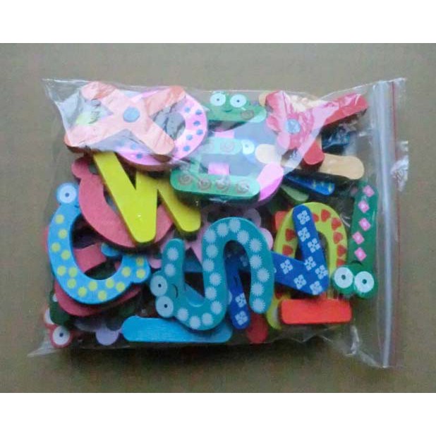 MAINAN  ANAK BENTUK HURUF ABC ALFABET / ANGKA MAGNET UNTUK KULKAS DAN EDUKASI SATU SET 26 PCS &amp; 10PC