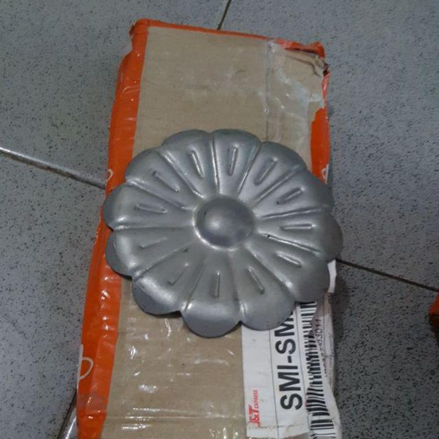 Bunga Matahari Besar Ornamen Tralis Besi Tempa