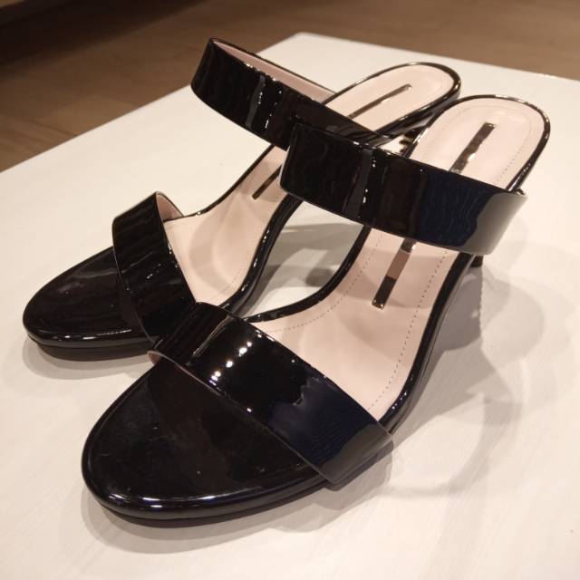 Staccato authentic black heels