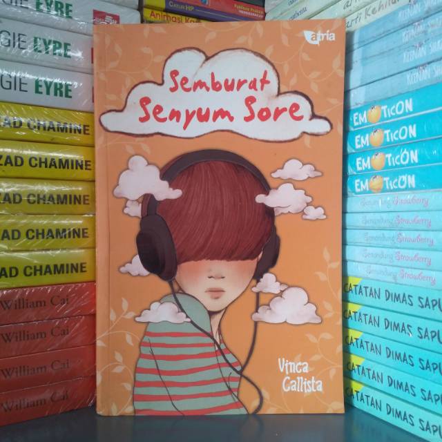 Novel SEMBURAT SENYUM SORE Vinca Callista