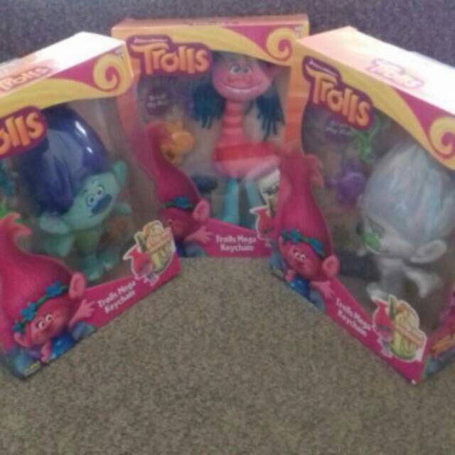 Trolls Mega Keychain