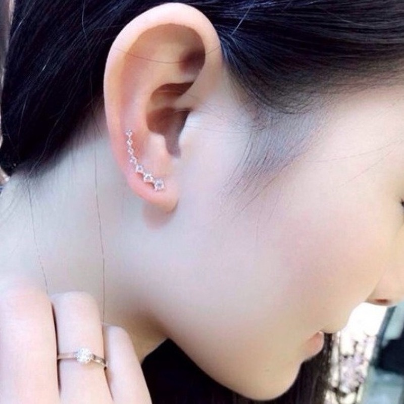 Korean style f fashion earrings a row of 7 diamonds inlaid rhinestone star stud earrings 210807