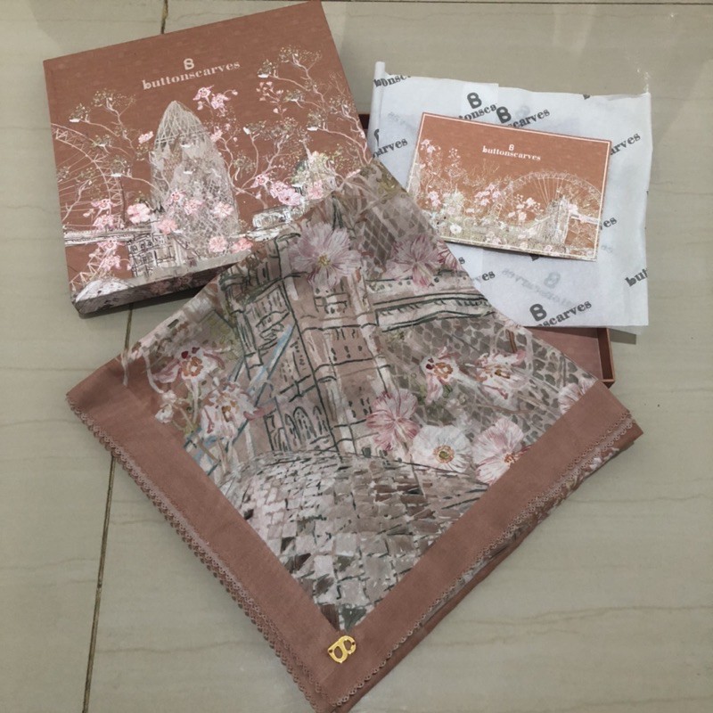 Preloved Buttonscarves British brick