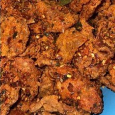 

Kulit Ayam Crispy pedes daun jeruk
