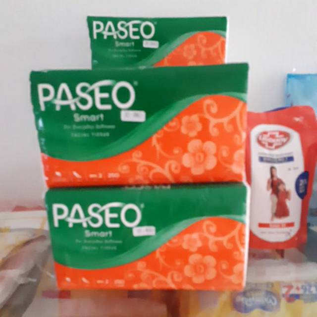 Paseo dan Tessa Tissue Kering