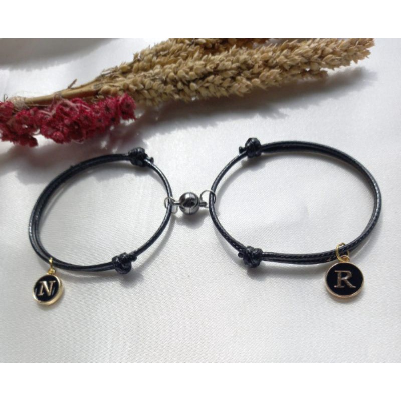 2 Pcs Gelang Tali Korea Couple Magnet / Couple Magnet + Huruf Inisial