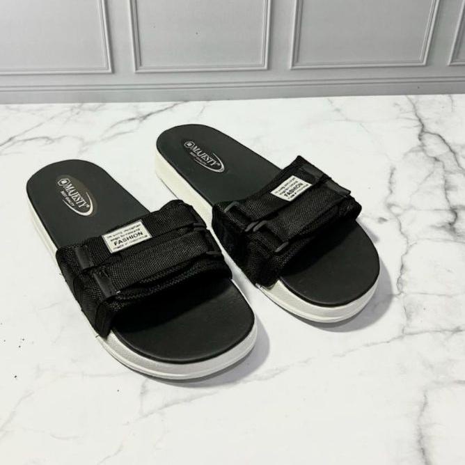 Sandal Slop Pria Wanita Rumah Original Kekinian Branded Nyaman Santai Anti Slip Warna Hitam Putih