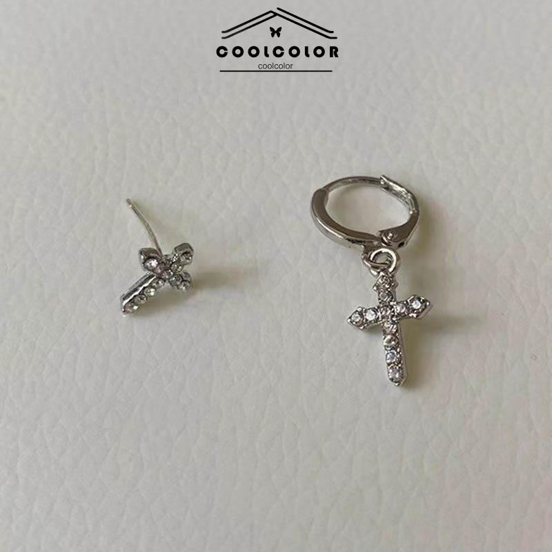 COD❤️ 1Sepasang Anting Stud Asimetris Desain Salib Aksen Berlian Kilau Impor Fashion Korea Aksesoris Wanita