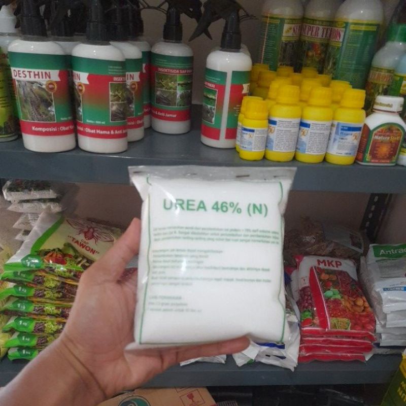 PUPUK UREA  46 % ( N ) 500 GRAM