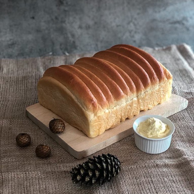 

Roti Sisir Premium with Classic Buttercream