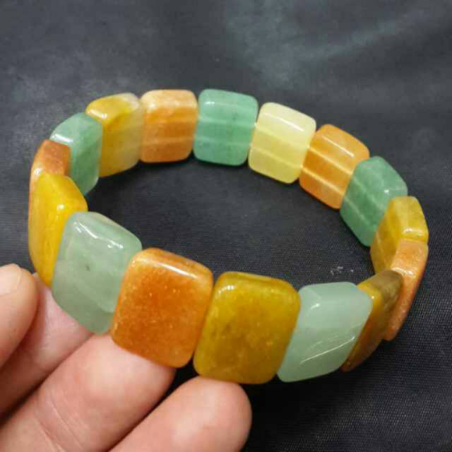 Gelang batu cantik motif kotak/gelang fashion