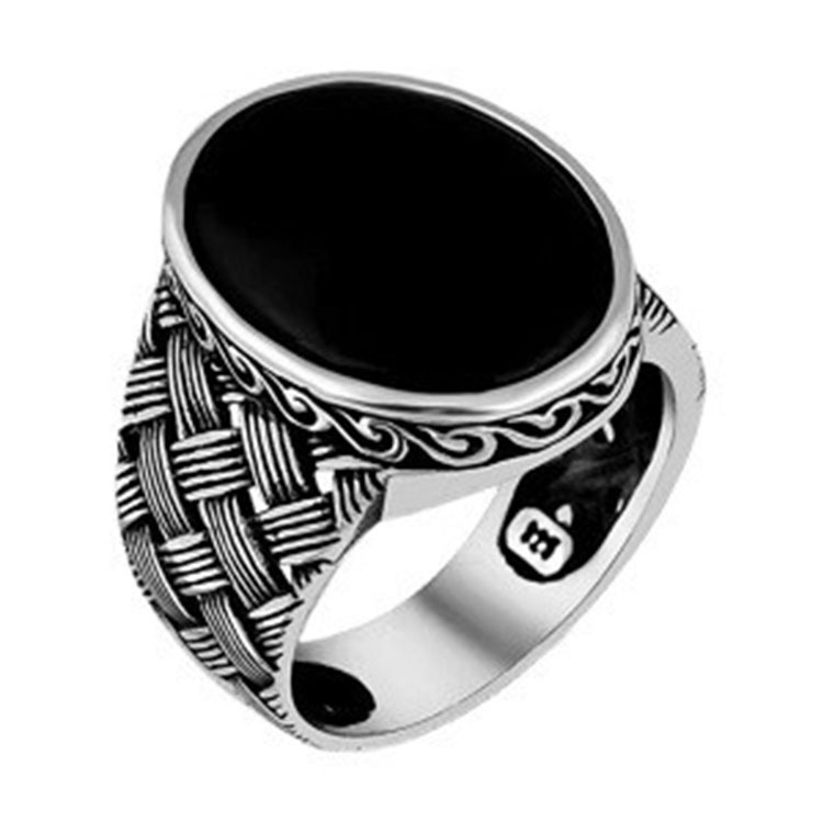 Cincin Desain Totem Misterius Bahan Stainless Steel Warna Hitam / Emas / Silver Untuk Pria