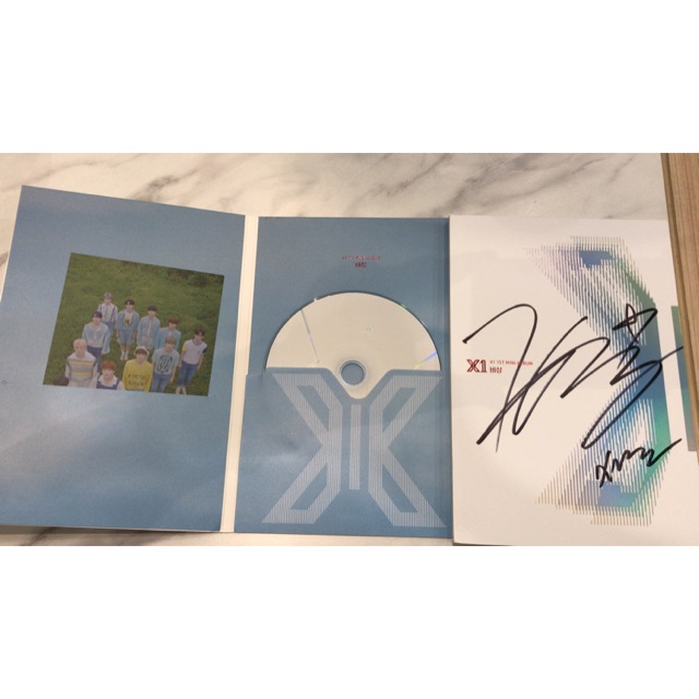 X1 MWAVE SIGNED ALBUM HANGYUL BOOKED