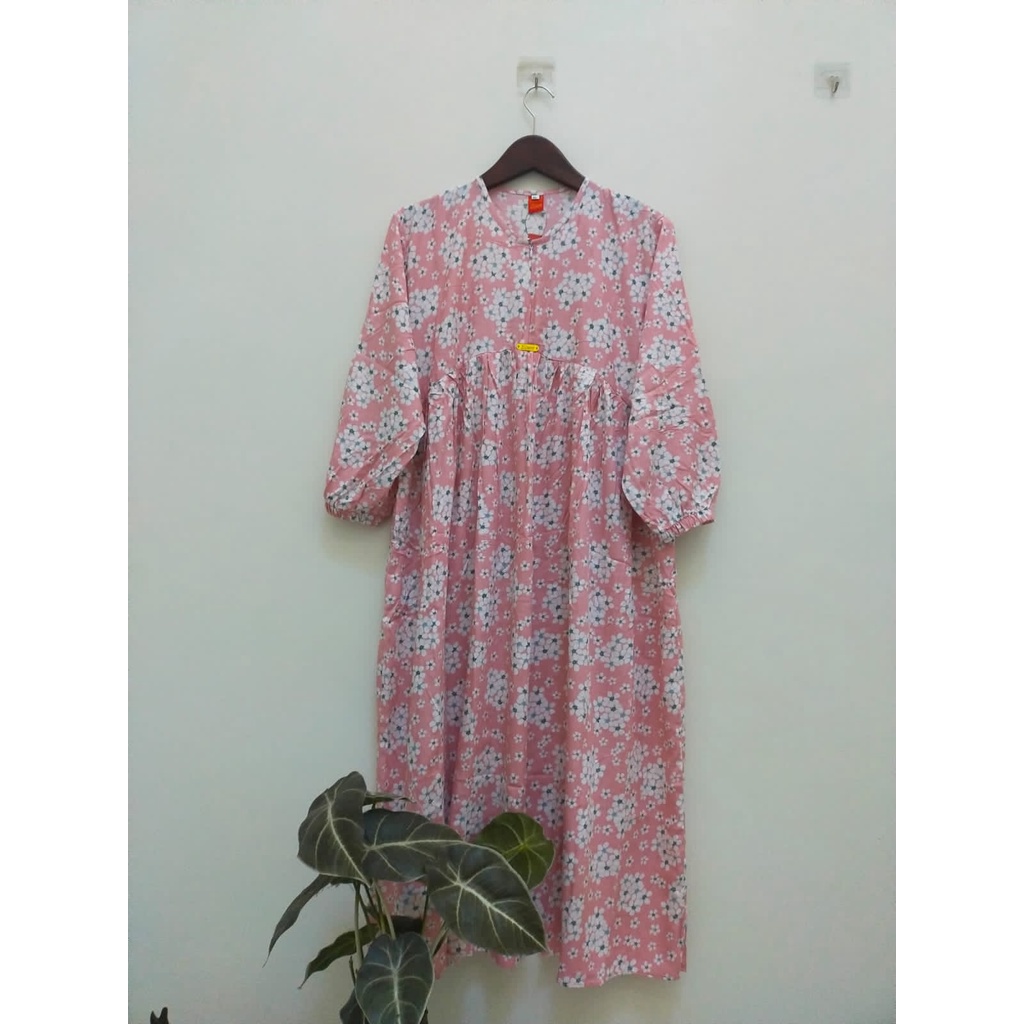 ￼MIDI DRESS RAYON MOTIF BUNGA /MIDI DRESS WANITA TERBARU/MIDI DRESS KEKINIAN/MIDI DRESS JUMBO/MIDI DRESS RAYON/MIDI DRESS TERMURAH/MIDI DRESS VIRAL kEKINIAN/BAJU SANTAI/BUSUI/BIG SIZE/MIDI TRENDI MASA KINI/GAMIS/DASTER