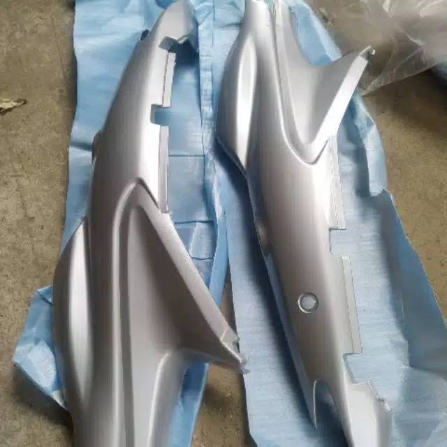 Body Belakang Smash Lama silver