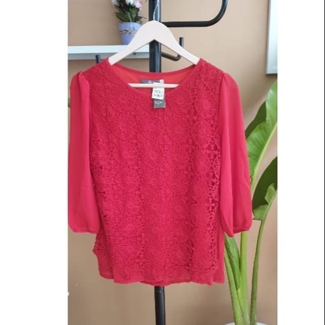 Atasan Lace St. Yves