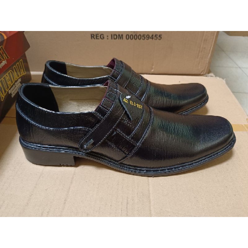 Sepatu Pantofel Sepatu Kulit Pria Sepatu Kantor Sepatu Medali