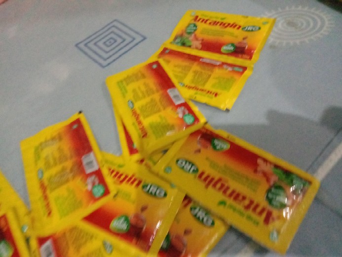 Antangin Jrg Cair 1 Pak Box Dus 12 Sachet Pcs Masuk Angin Kembung