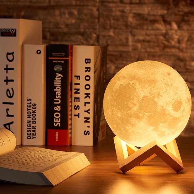 Lampu Tidur Lampu Meja Lampu Lampu hias meja Aman bila anak2 menyentuhnya Bentuk bulan bersinar LED Dekorasi Rumah Lampu Tidur Bulan 3D Moonlight 8cm pajangan hiasan kamar redup Rambery moon lamp 3D print night light Rechargeable 3 Color Tap Control lamp