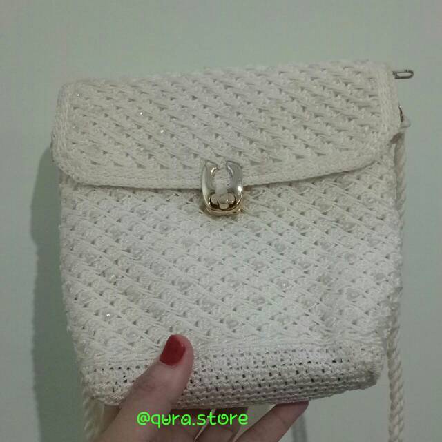 Tas Selempang Rajut Tali Panjang Mini Krem Putih Cream