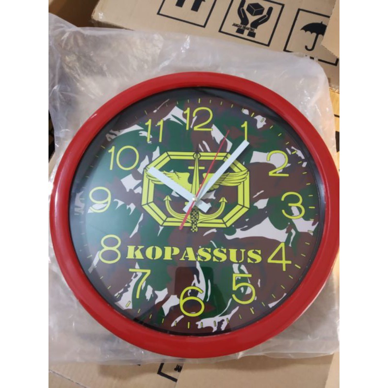 Jam Dinding Loreng Logo Kopassus TNI AD