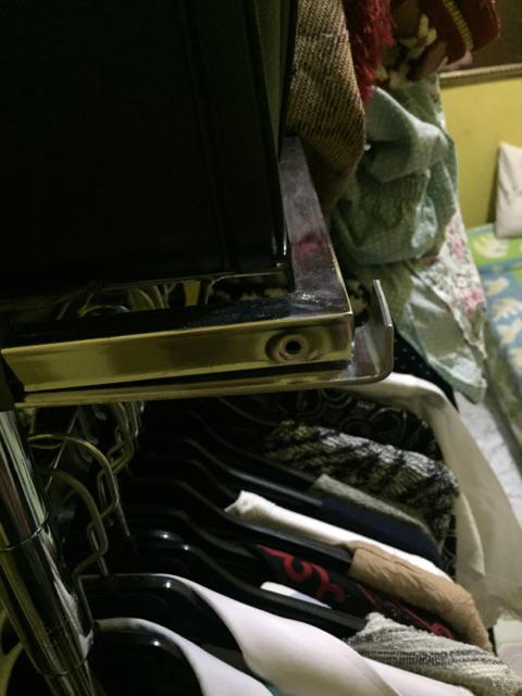 Gantungan Baju, Gawangan Pipa Kotak Dengan Rak Ram Kawat