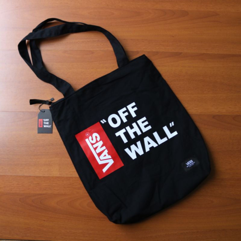 Totebag vans hitam