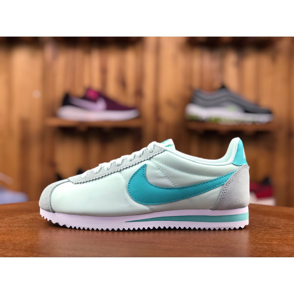 nike cortez biru
