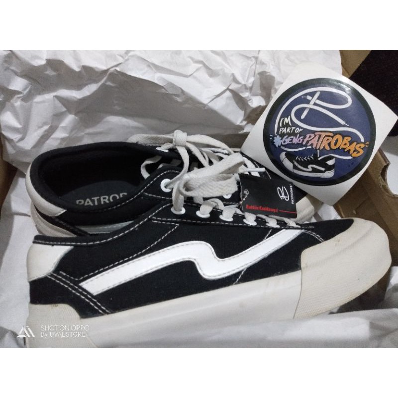 preloved patrobas ivan black white