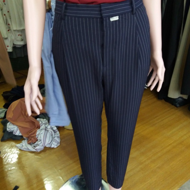 Uniqlo Preloved Navy Stripe Jogger Pants
