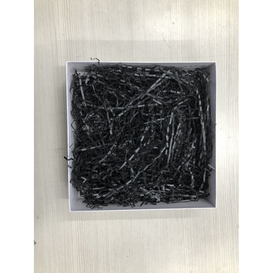 

Shredded paper / kertas potong crinkle cut / hitam black 200 gr