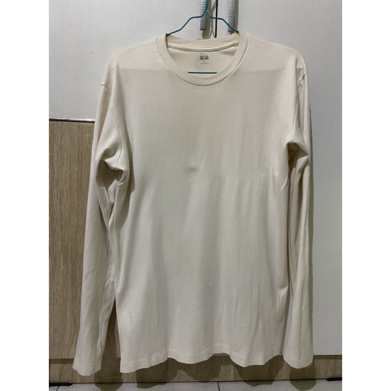 UNIQLO BASIC LONGSLEEVE TEE
