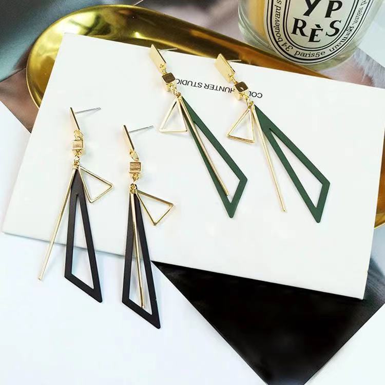 (Hello Girl)E34 Anting Fashion Wanita Segitiga Panjang Stud Earrings Import