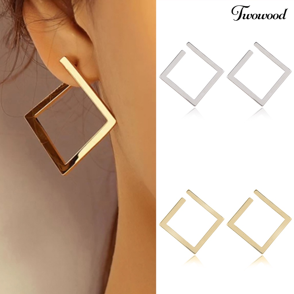 1 Pasang Anting Stud Bentuk Persegi Geometris Model Terbuka Bahan Alloy Untuk Wanita