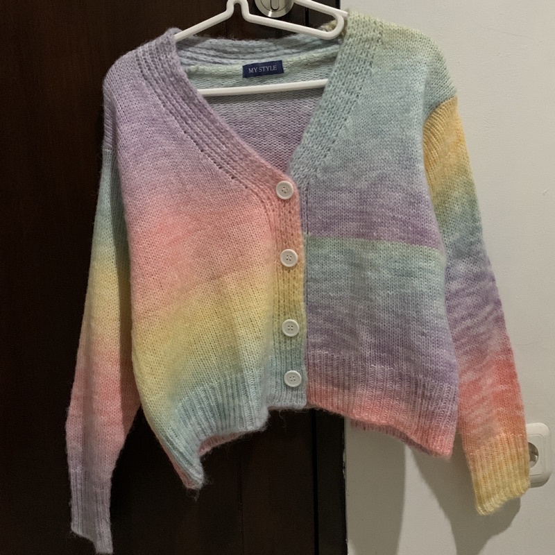 jisoo rainbow cardigan preloved